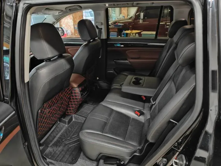 2017 GAC Trumpchi GS8 2.0T 201HP L4 6AT,autocango,china used car exporter,china ev exporter,chinese used car exporter,chinese used ev exporter