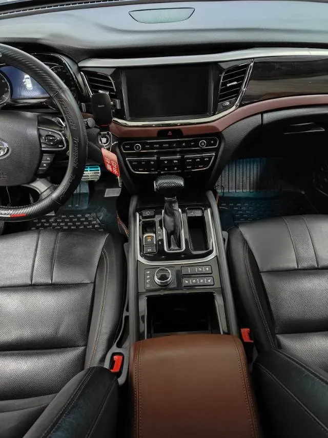 2017 GAC Trumpchi GS8 2.0T 201HP L4 6AT,autocango,china used car exporter,china ev exporter,chinese used car exporter,chinese used ev exporter