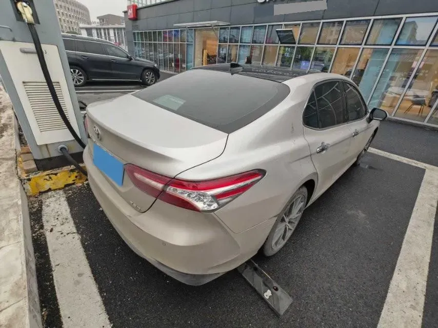 2021 Toyota Camry 2.5L 209HP L4 8AT,autocango,china used car exporter,china ev exporter,chinese used car exporter,chinese used ev exporter