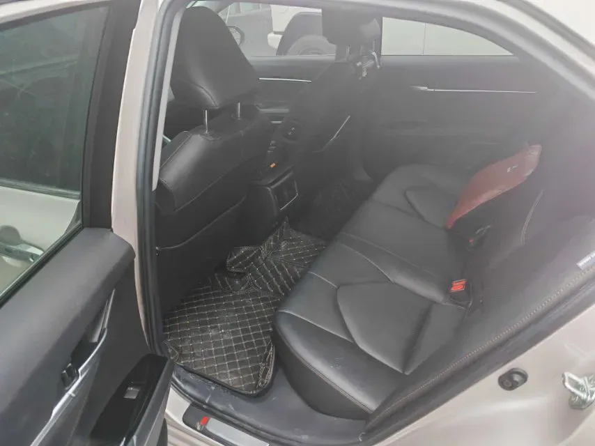 2021 Toyota Camry 2.5L 209HP L4 8AT,autocango,china used car exporter,china ev exporter,chinese used car exporter,chinese used ev exporter