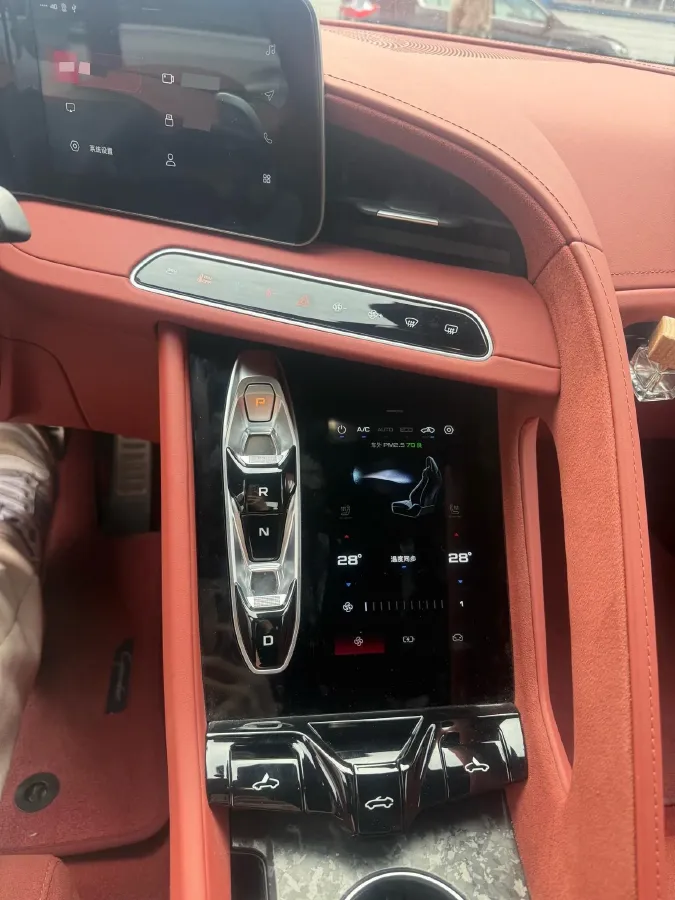 2023 Volvo S60 2.0T 197HP L4 7DCT,autocango,china used car exporter,china ev exporter,chinese used car exporter,chinese used ev exporter