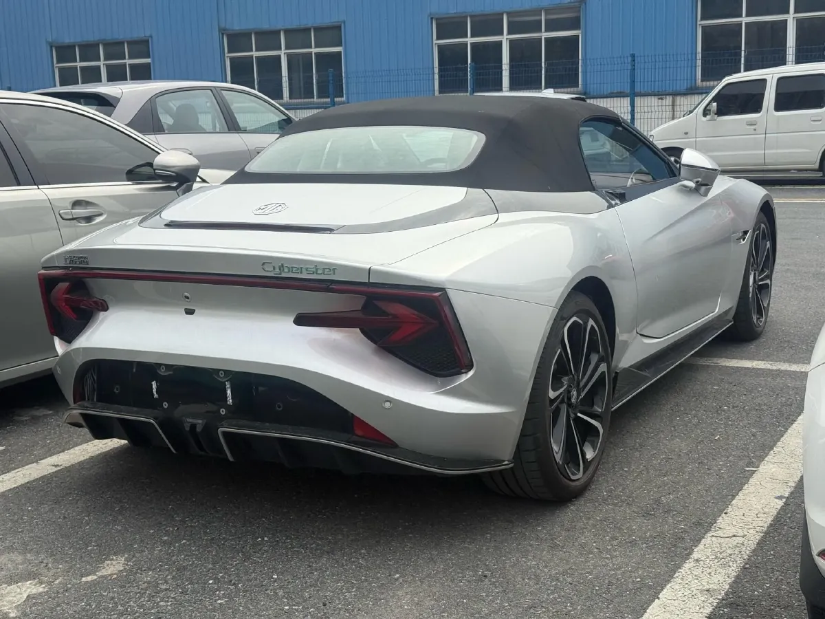 2023 Volvo S60 2.0T 197HP L4 7DCT,autocango,china used car exporter,china ev exporter,chinese used car exporter,chinese used ev exporter