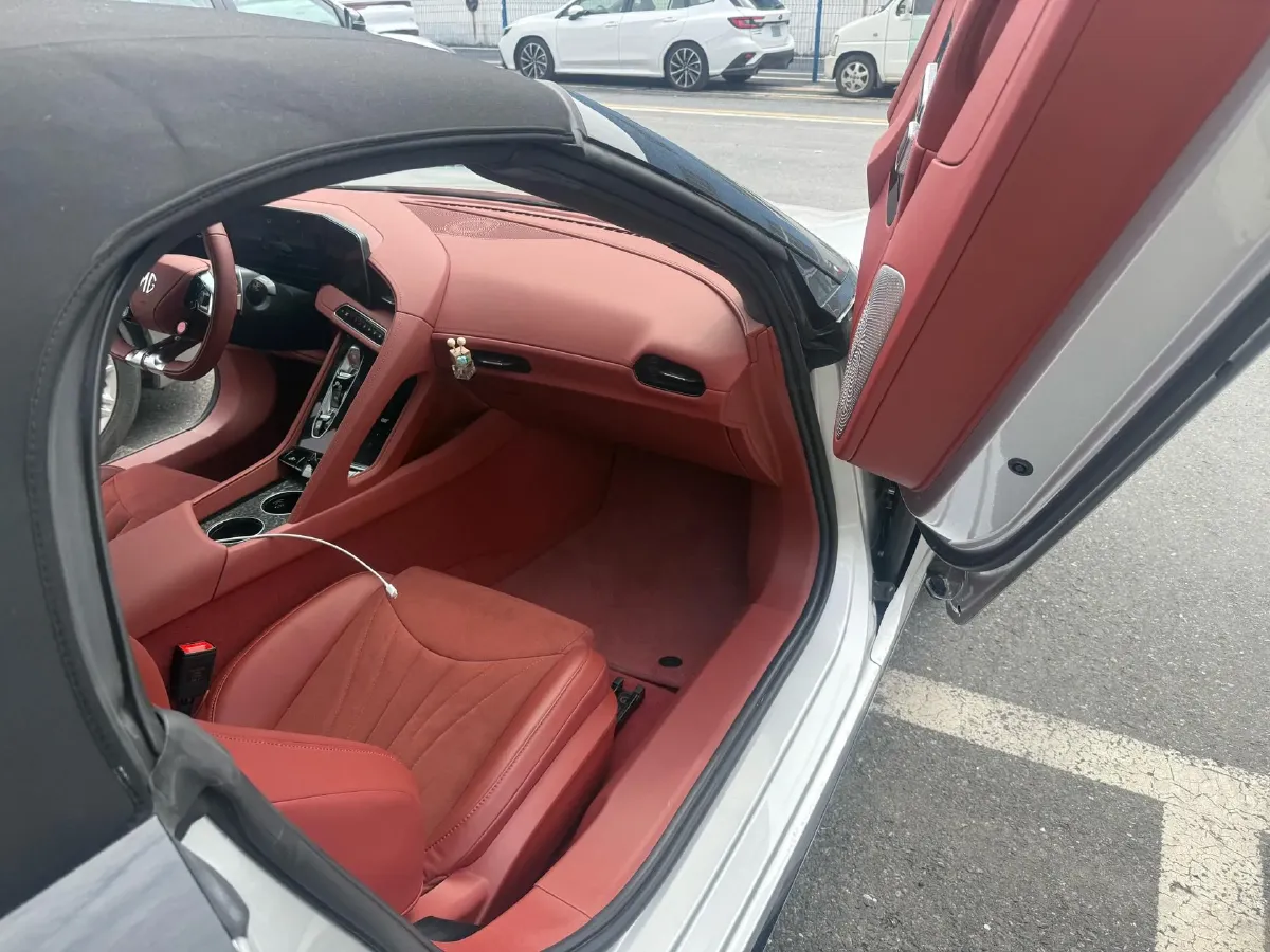 2023 Volvo S60 2.0T 197HP L4 7DCT,autocango,china used car exporter,china ev exporter,chinese used car exporter,chinese used ev exporter