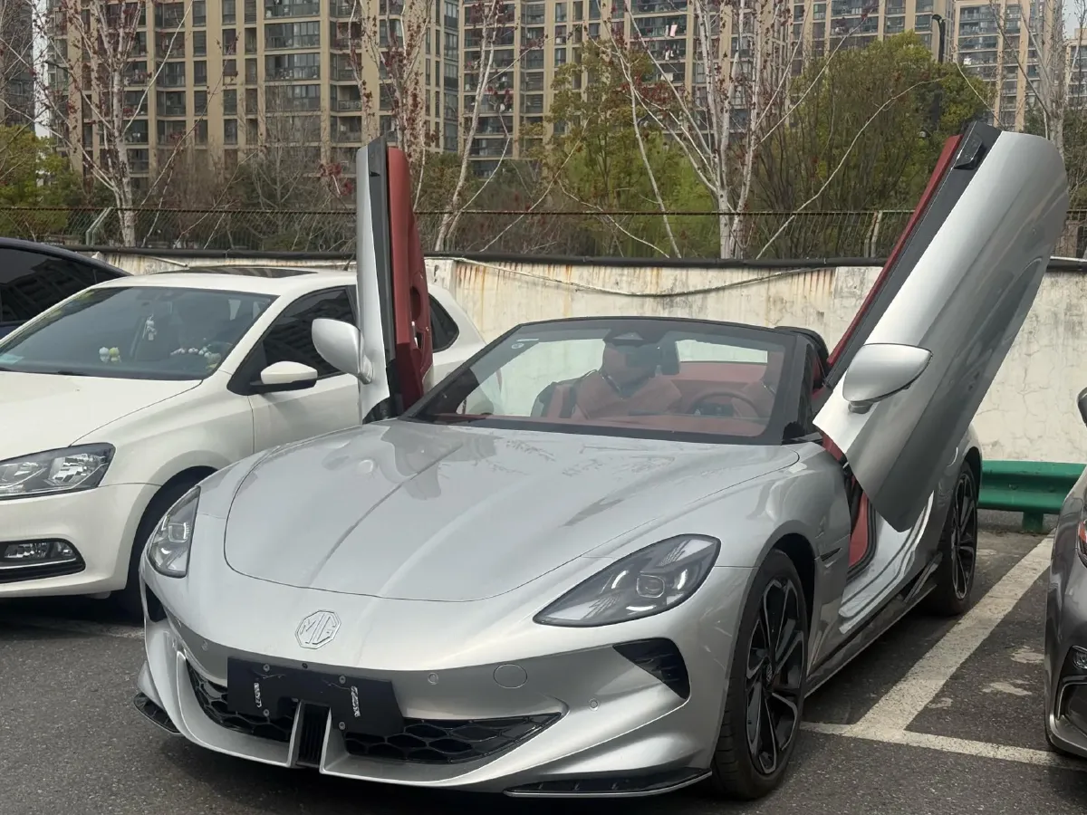 2023 Volvo S60 2.0T 197HP L4 7DCT,autocango,china used car exporter,china ev exporter,chinese used car exporter,chinese used ev exporter