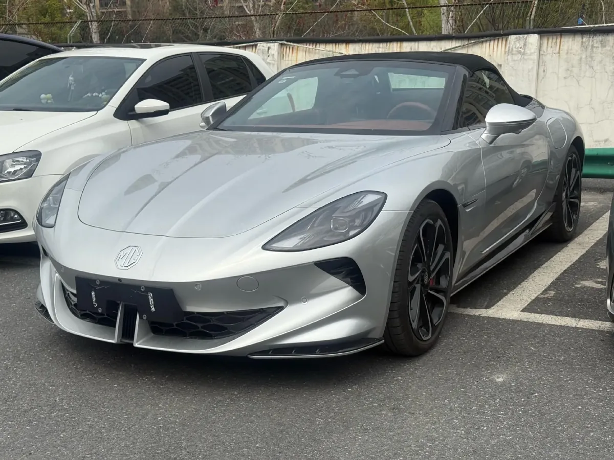 2023 Volvo S60 2.0T 197HP L4 7DCT,autocango,china used car exporter,china ev exporter,chinese used car exporter,chinese used ev exporter