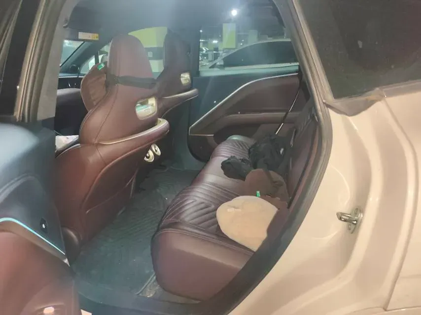 2023 Avatr 11 BEV 90KWH,autocango,china used car exporter,china ev exporter,chinese used car exporter,chinese used ev exporter