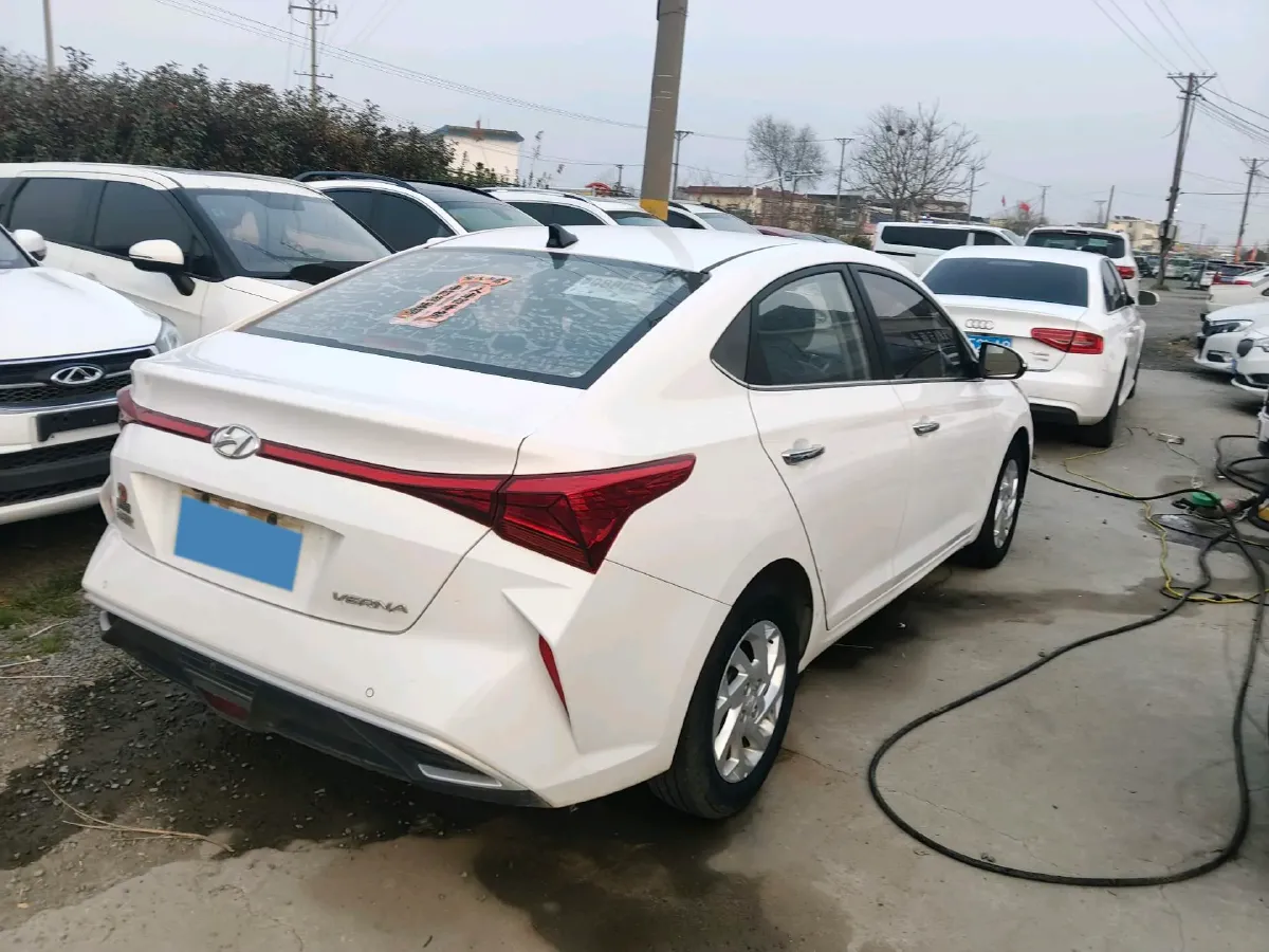 2020 Hyundai Verna 1.4L 100HP L4 6MT,autocango,china used car exporter,china ev exporter,chinese used car exporter,chinese used ev exporter