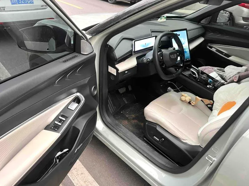 2023 Geely Azkarra 1.5T 181HP L4 7DCT,autocango,china used car exporter,china ev exporter,chinese used car exporter,chinese used ev exporter