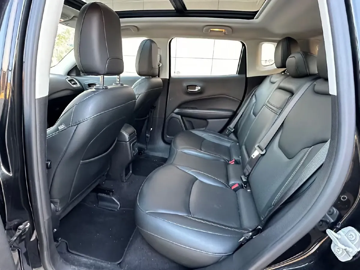 2019 Jeep Compass 2.0L 148HP L4 9AT,autocango,china used car exporter,china ev exporter,chinese used car exporter,chinese used ev exporter