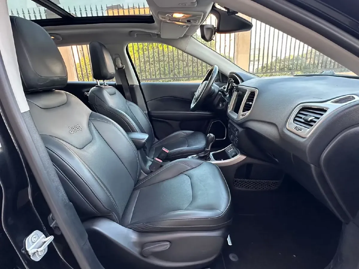 2019 Jeep Compass 2.0L 148HP L4 9AT,autocango,china used car exporter,china ev exporter,chinese used car exporter,chinese used ev exporter