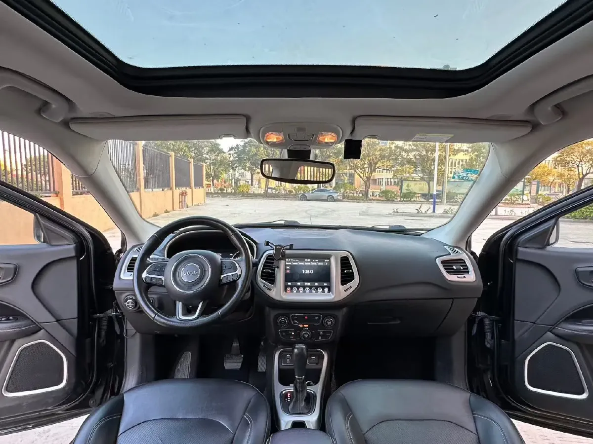 2019 Jeep Compass 2.0L 148HP L4 9AT,autocango,china used car exporter,china ev exporter,chinese used car exporter,chinese used ev exporter