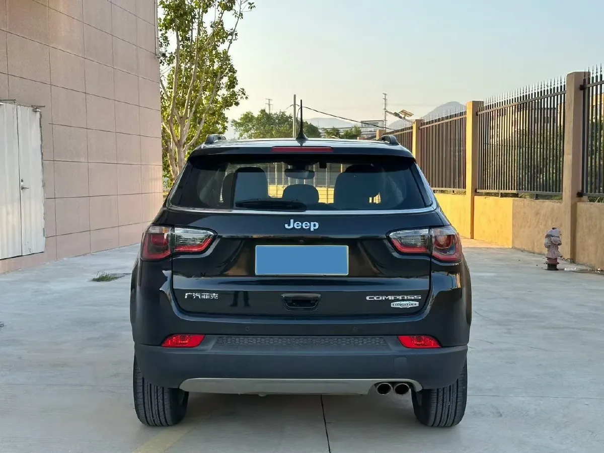 2019 Jeep Compass 2.0L 148HP L4 9AT,autocango,china used car exporter,china ev exporter,chinese used car exporter,chinese used ev exporter