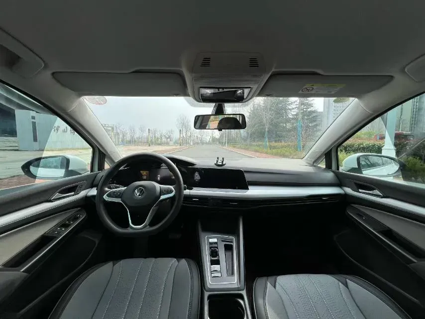 2021 Volkswagen Golf 1.2T 116HP L4 7DCT,autocango,china used car exporter,china ev exporter,chinese used car exporter,chinese used ev exporter