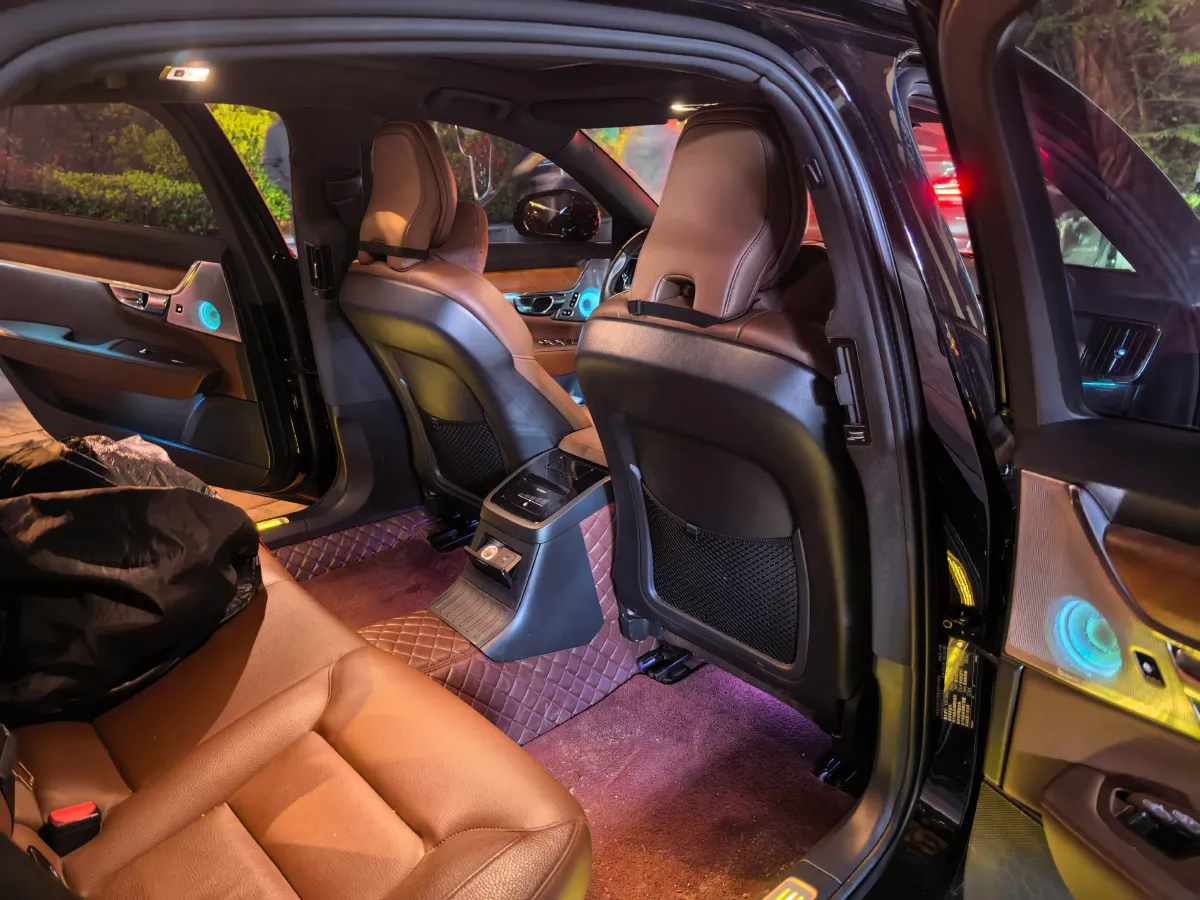 2021 Volvo S90 PHEV 2.0T 303HP L4 8AT PHEV 11.6KWH,autocango,china used car exporter,china ev exporter,chinese used car exporter,chinese used ev exporter