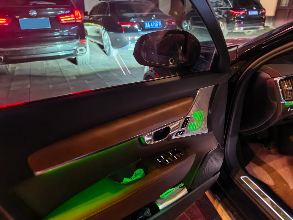 2021 Volvo S90 PHEV 2.0T 303HP L4 8AT PHEV 11.6KWH,autocango,china used car exporter,china ev exporter,chinese used car exporter,chinese used ev exporter