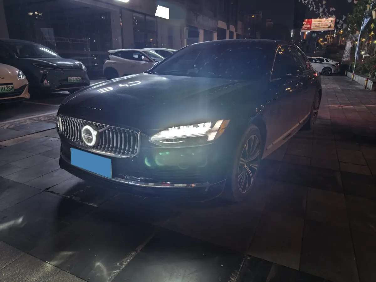2021 Volvo S90 PHEV 2.0T 303HP L4 8AT PHEV 11.6KWH,autocango,china used car exporter,china ev exporter,chinese used car exporter,chinese used ev exporter