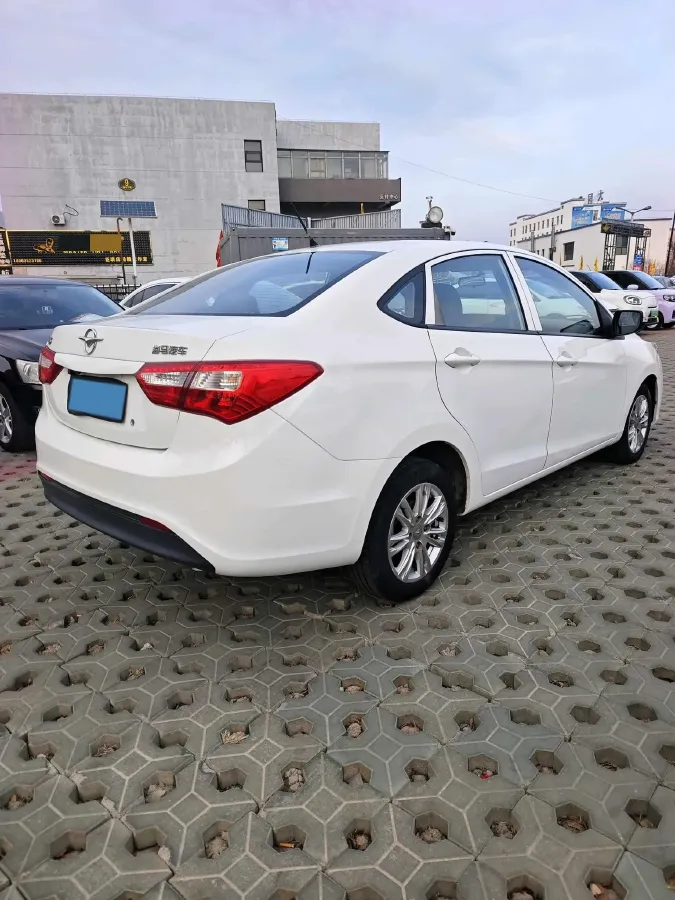 2017 HaiMa M3 1.5L 112HP L4 5MT,autocango,china used car exporter,china ev exporter,chinese used car exporter,chinese used ev exporter