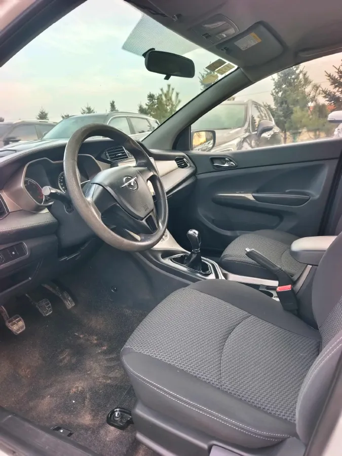 2017 HaiMa M3 1.5L 112HP L4 5MT,autocango,china used car exporter,china ev exporter,chinese used car exporter,chinese used ev exporter