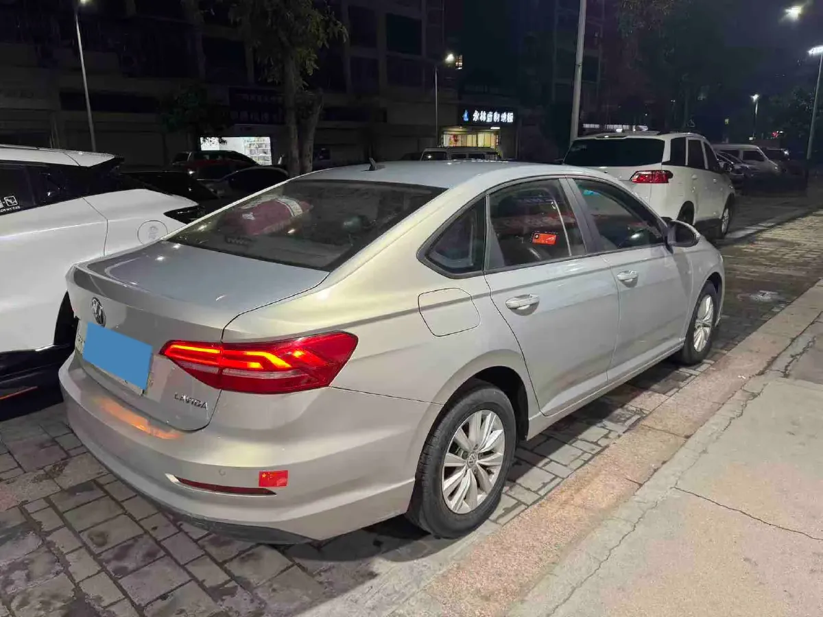 2018 Landwind XiaoYao 1.5T 163HP L4 CVT,autocango,china used car exporter,china ev exporter,chinese used car exporter,chinese used ev exporter