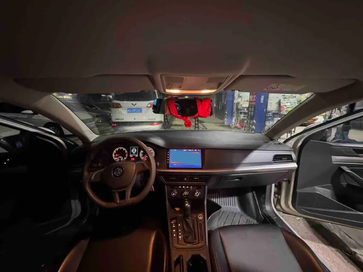 2018 Landwind XiaoYao 1.5T 163HP L4 CVT,autocango,china used car exporter,china ev exporter,chinese used car exporter,chinese used ev exporter