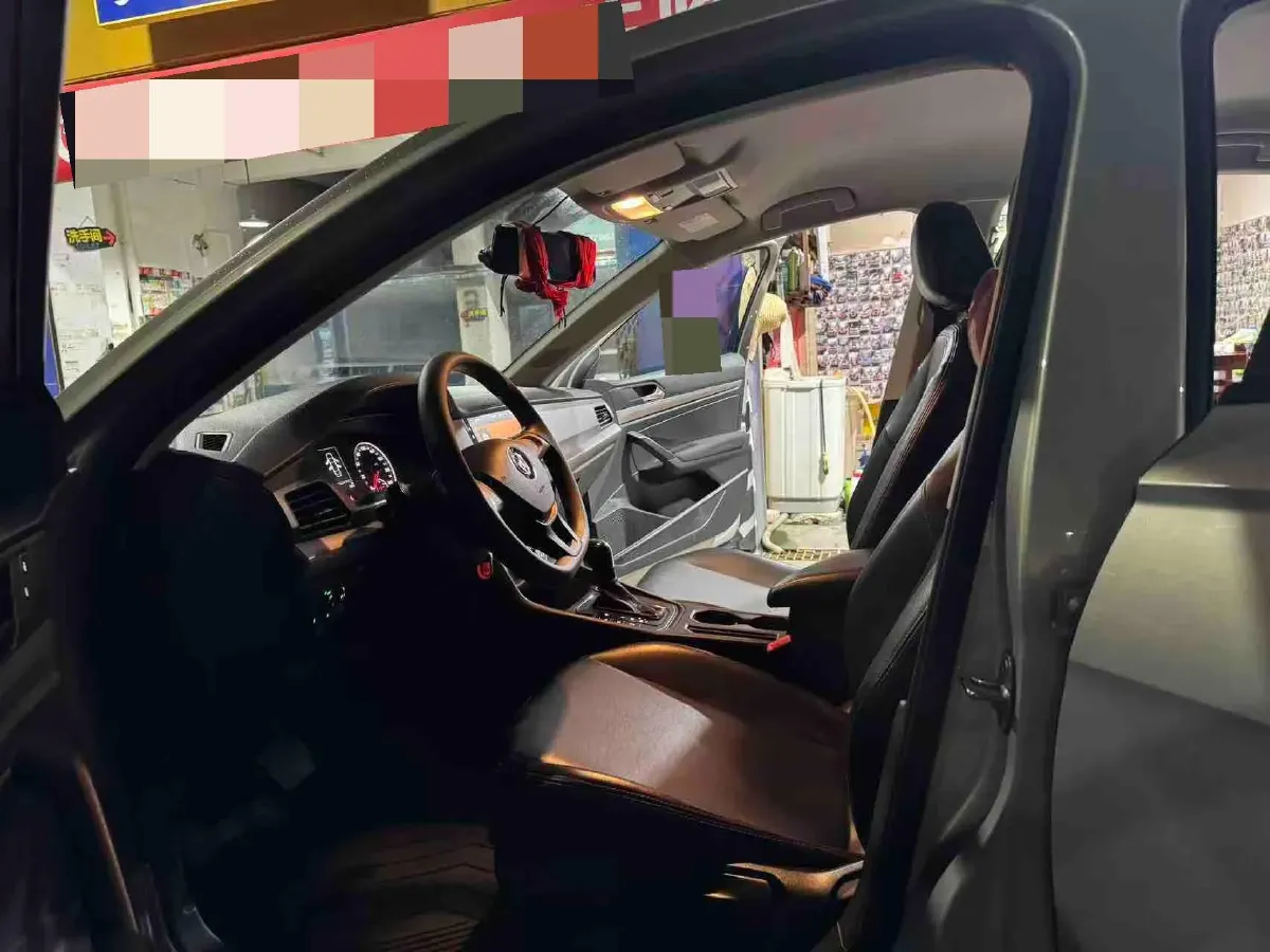 2018 Landwind XiaoYao 1.5T 163HP L4 CVT,autocango,china used car exporter,china ev exporter,chinese used car exporter,chinese used ev exporter