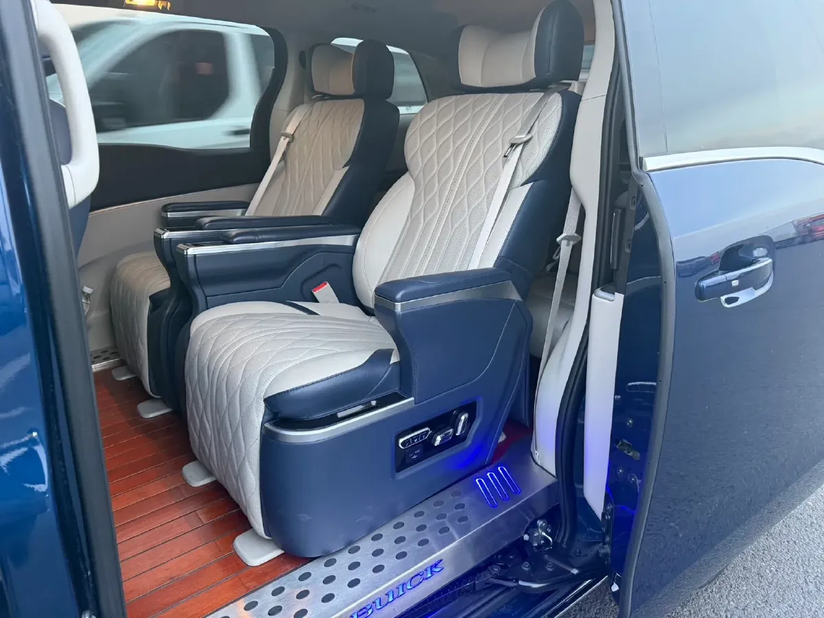 2022 Buick GL8 2.0T 237HP L4 9AT,autocango,china used car exporter,china ev exporter,chinese used car exporter,chinese used ev exporter