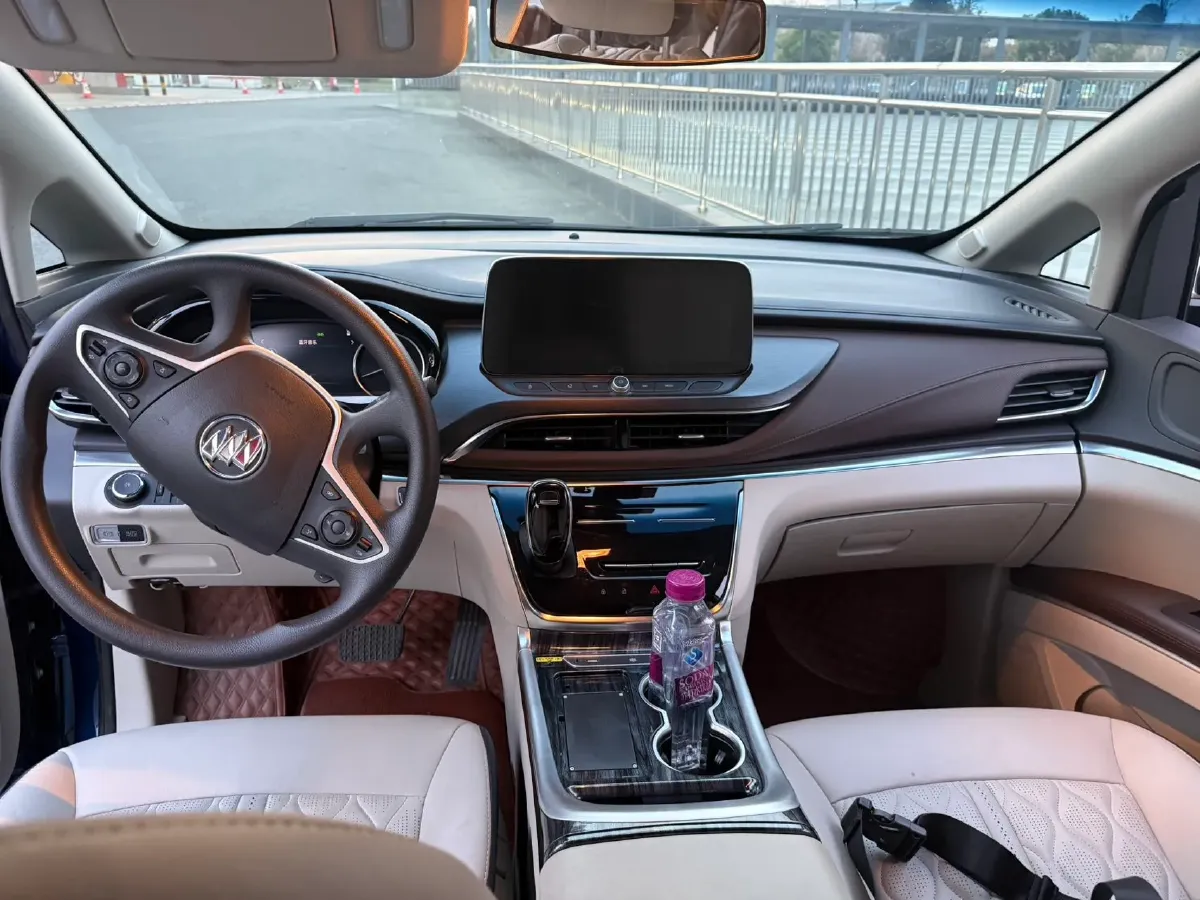 2022 Buick GL8 2.0T 237HP L4 9AT,autocango,china used car exporter,china ev exporter,chinese used car exporter,chinese used ev exporter