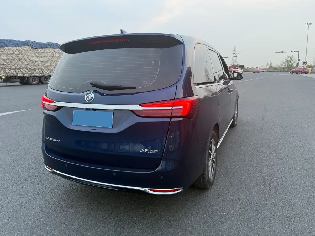 2022 Buick GL8 2.0T 237HP L4 9AT,autocango,china used car exporter,china ev exporter,chinese used car exporter,chinese used ev exporter
