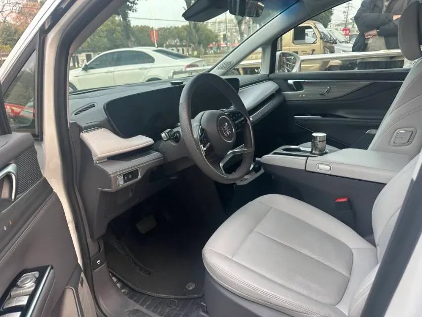 2025 Buick GL8 2.0T 237HP L4 9AT,autocango,china used car exporter,china ev exporter,chinese used car exporter,chinese used ev exporter