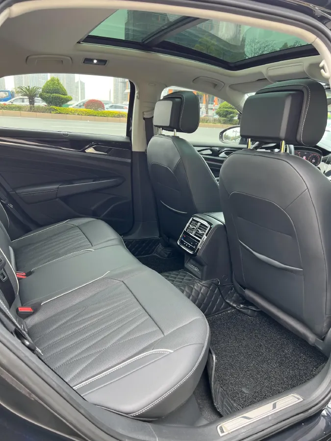 2023 Volkswagen Passat 2.0T 186HP L4 7DCT,autocango,china used car exporter,china ev exporter,chinese used car exporter,chinese used ev exporter