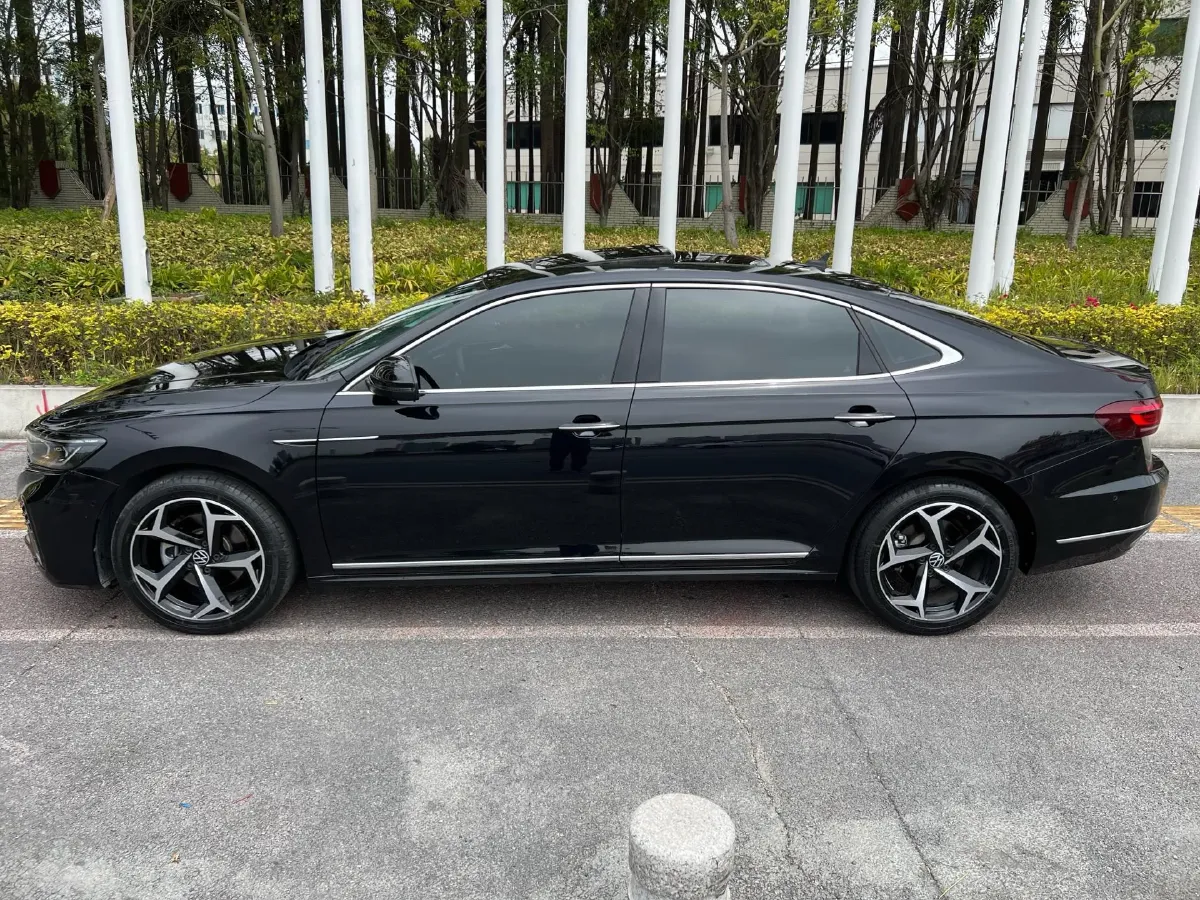 2023 Volkswagen Passat 2.0T 186HP L4 7DCT,autocango,china used car exporter,china ev exporter,chinese used car exporter,chinese used ev exporter