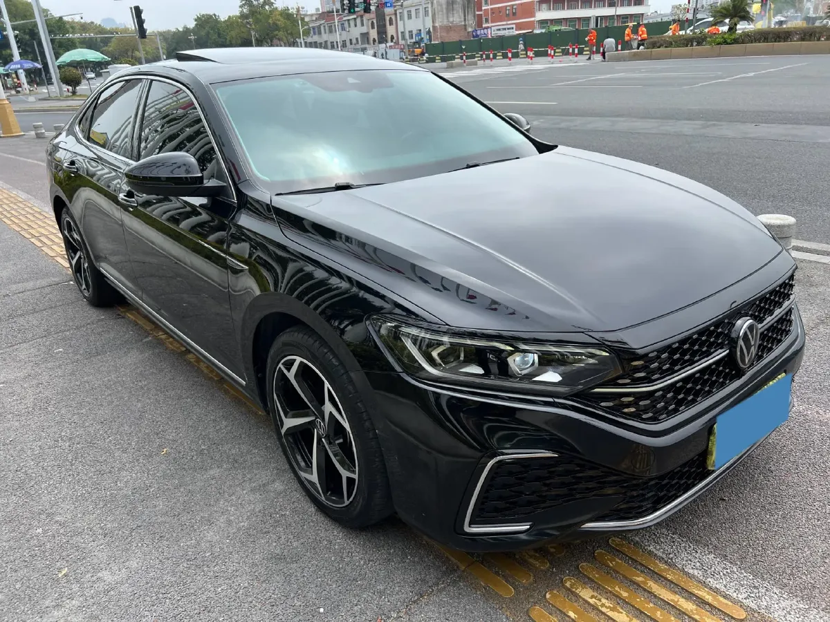 2023 Volkswagen Passat 2.0T 186HP L4 7DCT,autocango,china used car exporter,china ev exporter,chinese used car exporter,chinese used ev exporter