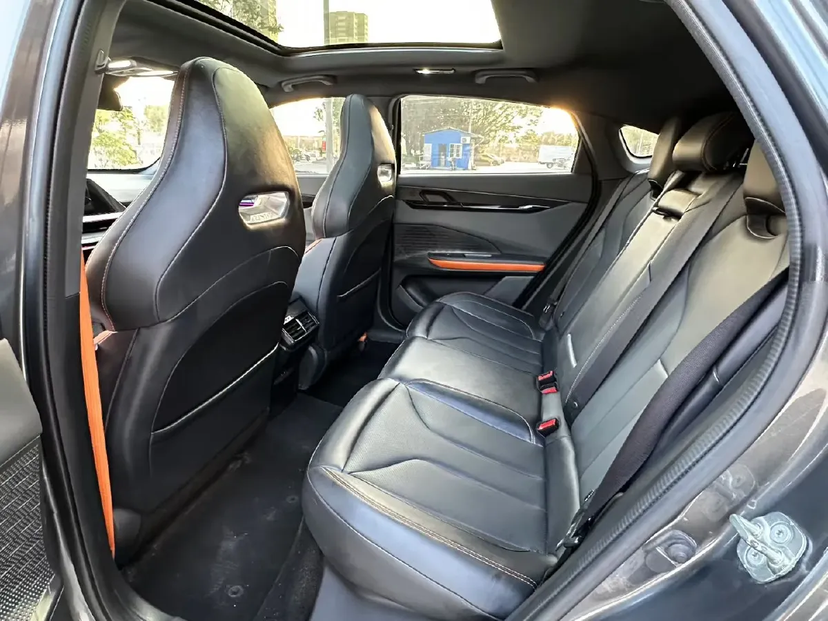 2024 ChangAn UNI-V 1.5T 188HP L4 7DCT,autocango,china used car exporter,china ev exporter,chinese used car exporter,chinese used ev exporter