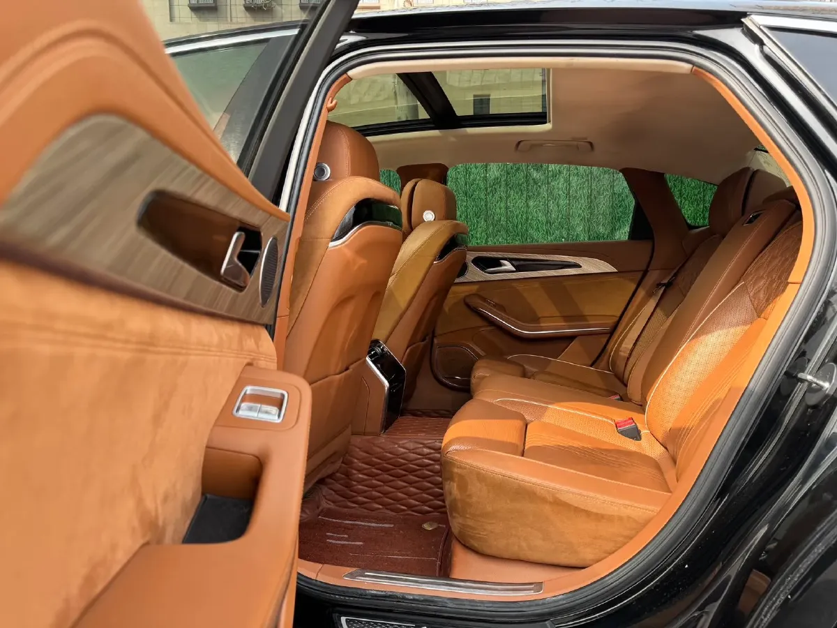 2020 HongQi H9 2.0T 252HP L4 7DCT,autocango,china used car exporter,china ev exporter,chinese used car exporter,chinese used ev exporter