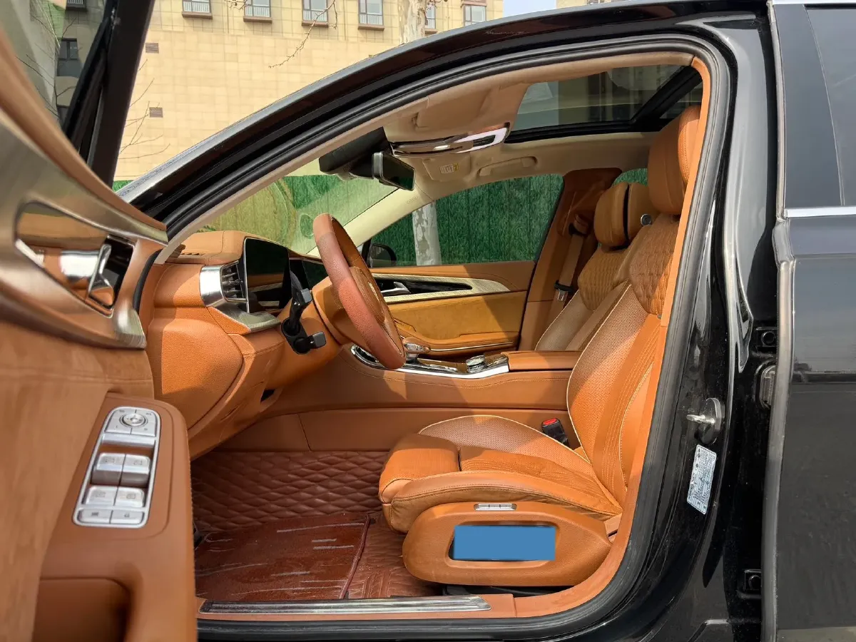 2020 HongQi H9 2.0T 252HP L4 7DCT,autocango,china used car exporter,china ev exporter,chinese used car exporter,chinese used ev exporter