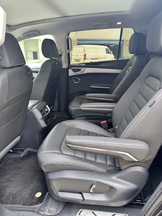 2022 Volkswagen Talagon 2.0T 220HP L4 7DCT,autocango,china used car exporter,china ev exporter,chinese used car exporter,chinese used ev exporter