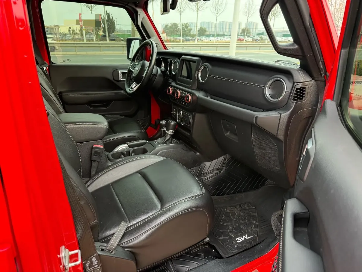 2021 Jeep Wrangler 2.0T 266HP L4 8AT,autocango,china used car exporter,china ev exporter,chinese used car exporter,chinese used ev exporter
