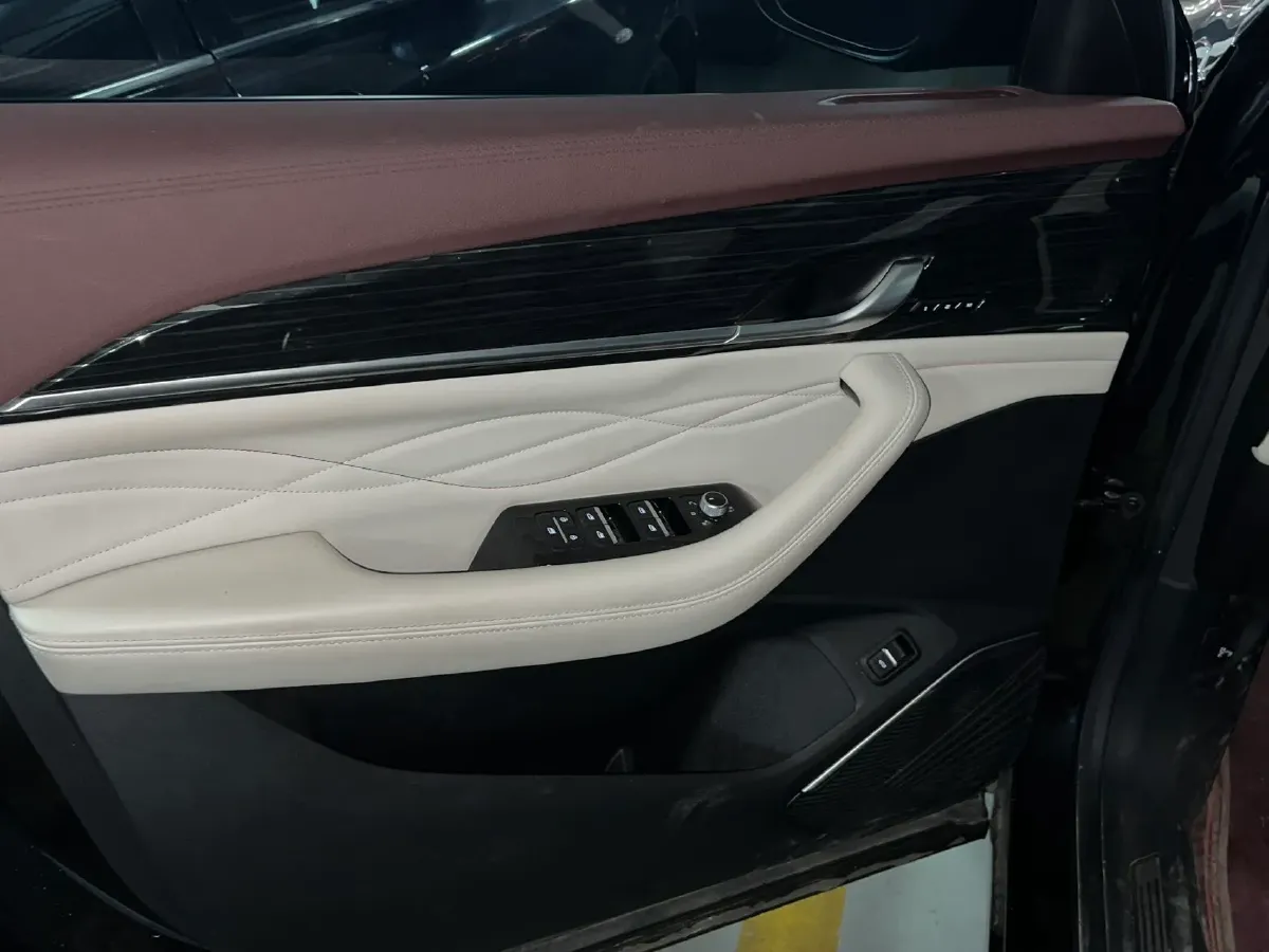 2024 Geely Monjaro 2.0T 238HP L4 8AT,autocango,china used car exporter,china ev exporter,chinese used car exporter,chinese used ev exporter