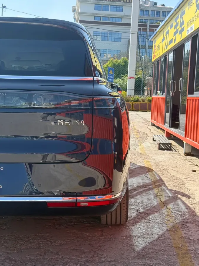 2026 IM LS9 REEV 155HP REEV,autocango,china used car exporter,china ev exporter,chinese used car exporter,chinese used ev exporter