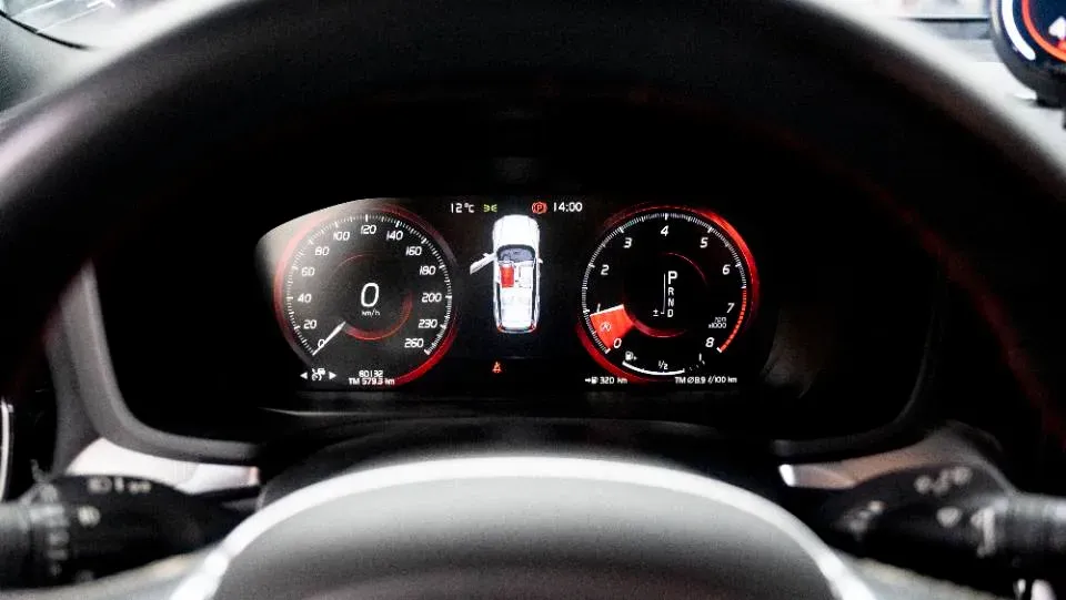 2020 Volvo V60 2.0T 254HP L4 8AT,autocango,china used car exporter,china ev exporter,chinese used car exporter,chinese used ev exporter