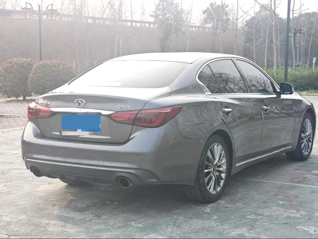 2018 Jeep Grand Commander 2.0T 265HP L4 9AT,autocango,china used car exporter,china ev exporter,chinese used car exporter,chinese used ev exporter