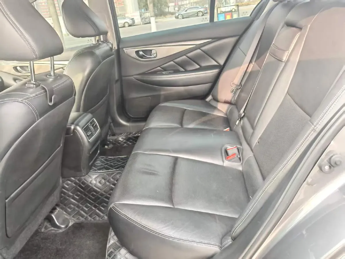 2018 Jeep Grand Commander 2.0T 265HP L4 9AT,autocango,china used car exporter,china ev exporter,chinese used car exporter,chinese used ev exporter