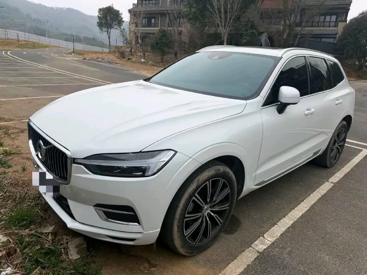 2021 Volvo XC60 2.0T 250HP L4 8AT,autocango,china used car exporter,china ev exporter,chinese used car exporter,chinese used ev exporter