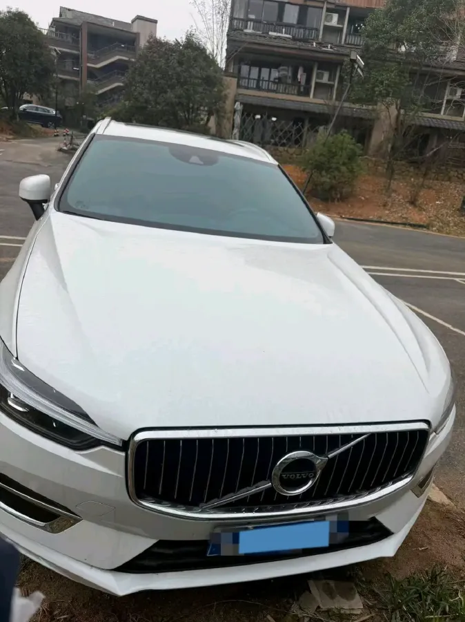 2021 Volvo XC60 2.0T 250HP L4 8AT,autocango,china used car exporter,china ev exporter,chinese used car exporter,chinese used ev exporter
