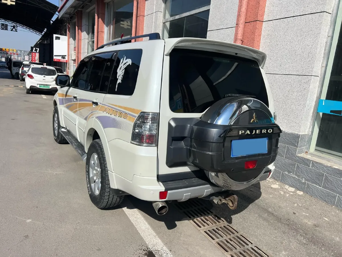 2016 Mitsubishi Pajero 3.0L 174HP V6 5AT,autocango,china used car exporter,china ev exporter,chinese used car exporter,chinese used ev exporter