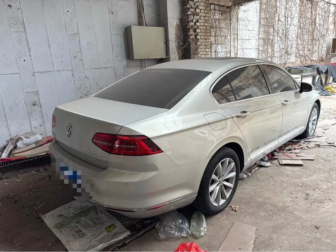 2018 Volkswagen Magotan 1.8T 180HP L4 7DCT,autocango,china used car exporter,china ev exporter,chinese used car exporter,chinese used ev exporter