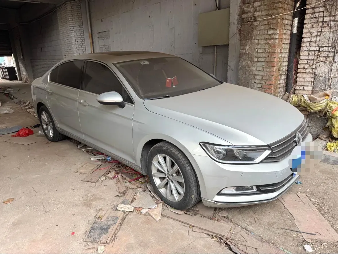 2018 Volkswagen Magotan 1.8T 180HP L4 7DCT,autocango,china used car exporter,china ev exporter,chinese used car exporter,chinese used ev exporter