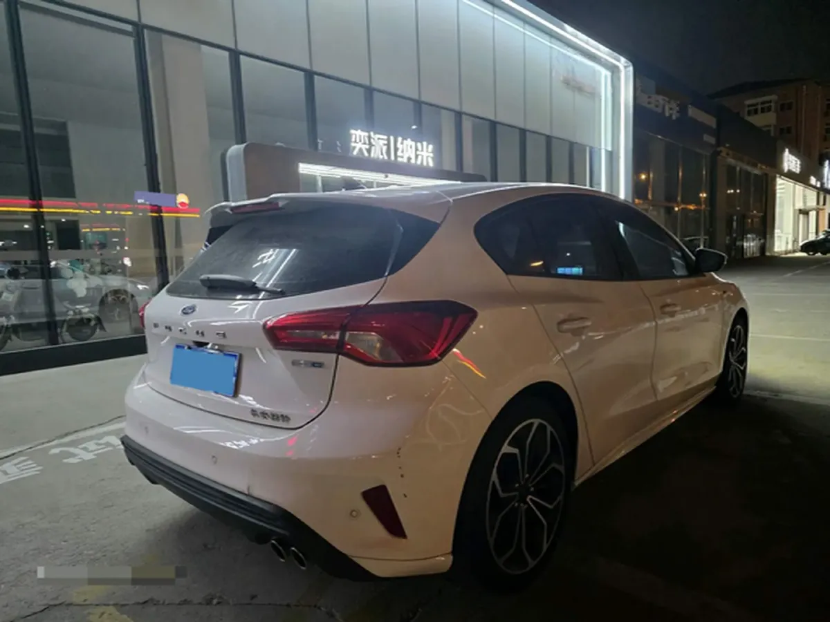 2021 Ford Focus 1.5T 174HP L3 8AT,autocango,china used car exporter,china ev exporter,chinese used car exporter,chinese used ev exporter