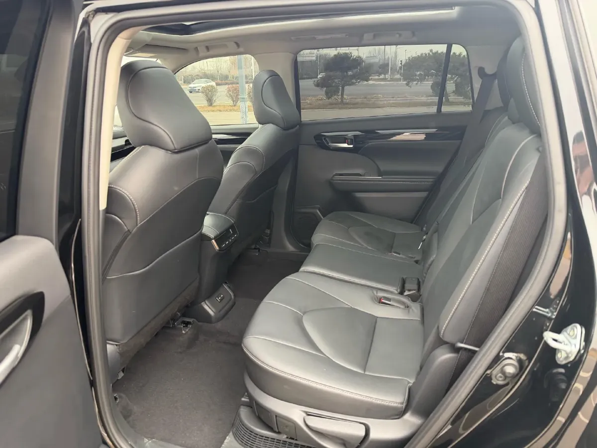 2023 Toyota Highlander 2.5L 189HP L4 E-CVT Hybrid,autocango,china used car exporter,china ev exporter,chinese used car exporter,chinese used ev exporter