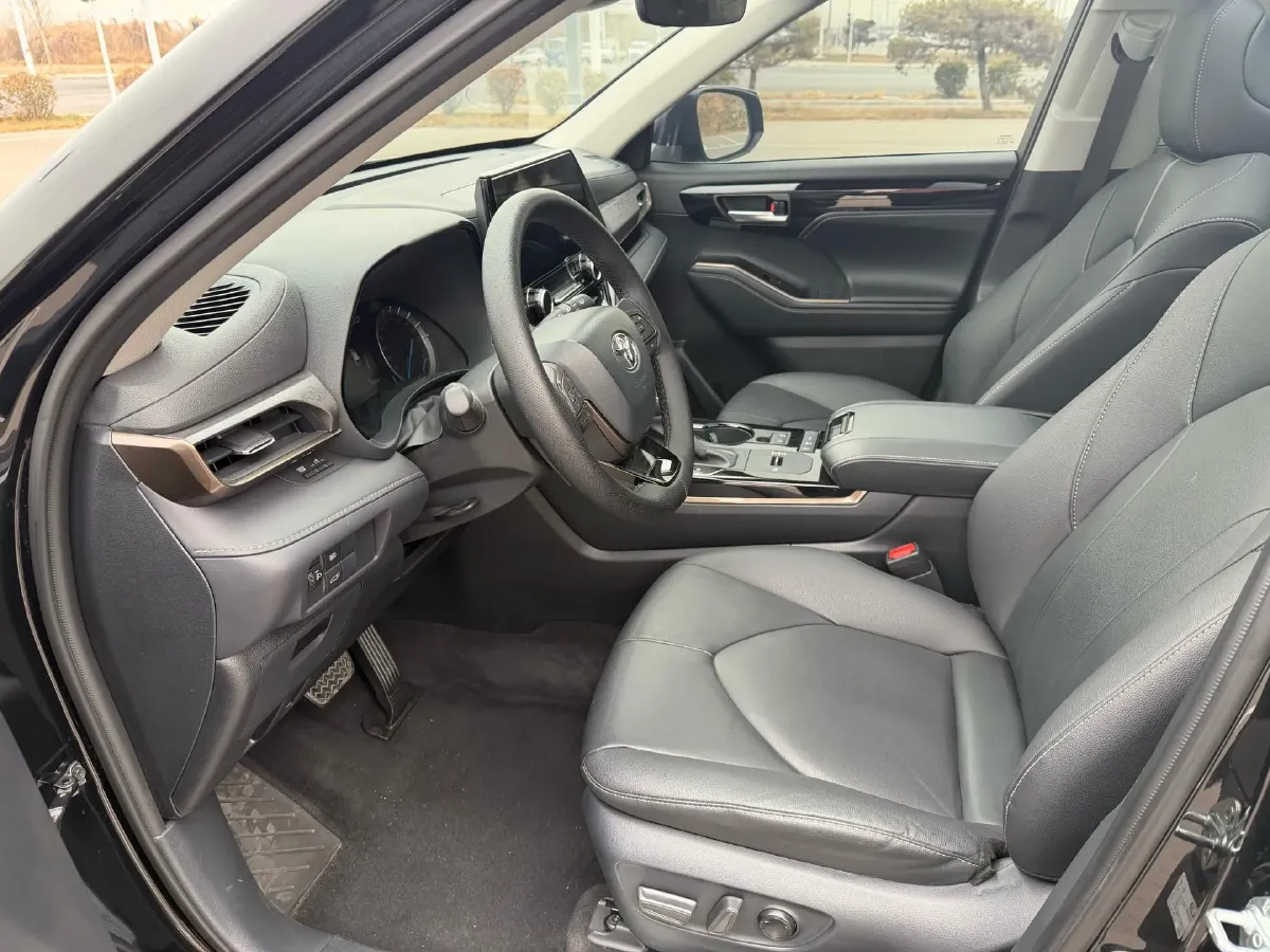 2023 Toyota Highlander 2.5L 189HP L4 E-CVT Hybrid,autocango,china used car exporter,china ev exporter,chinese used car exporter,chinese used ev exporter